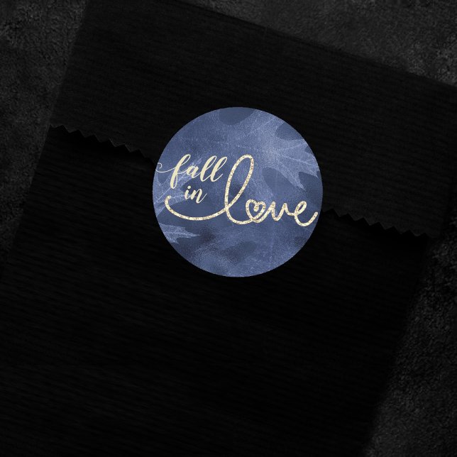 Rückgang der Liebe mit Herbst | Navy Blue und Gold Runder Aufkleber (Von Creator hochgeladen)