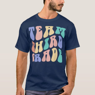 Rücküberweisung des dritten Klasse-Lehrers an das  T-Shirt