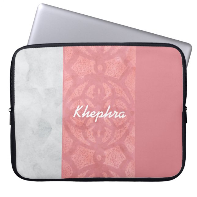 Ruddy Pink Batik Gray Name Laptopschutzhülle (Vorderseite)
