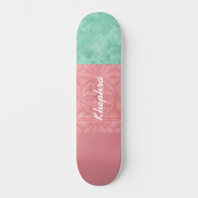 Ruddy Pink Batik und Green Watercolor Skateboard (Vorderseite)