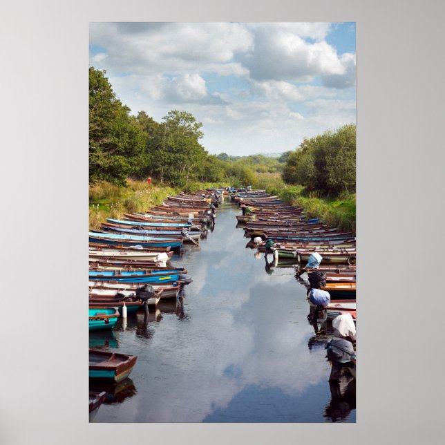 Ruderboote, die auf der Ross Burg in Killarney co  Poster (Vorne)
