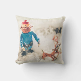 Rudolph's Cozy Companions Pillow Kissen