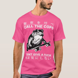 Rufen Sie die Polizisten an, die ich nicht mit ein T-Shirt