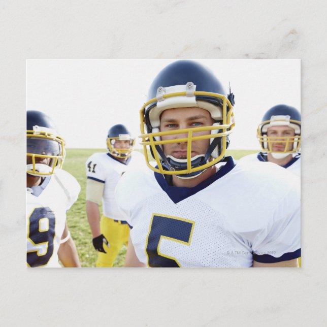 Rugby-Spieler mit Helm und stehend Postkarte (Vorderseite)