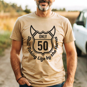 Rugged Custom Meilenstein GeburtstagsEmblem T-Shirt