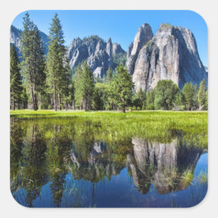 Ruhe in Yosemite Quadratischer Aufkleber