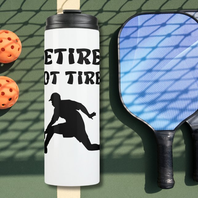 Ruhende, aber nicht müde Rente Picklebball-Sport Thermosbecher (Von Creator hochgeladen)
