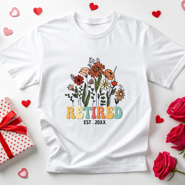 Ruhestand 2025 Party für Frauen im Blumenwesen T-Shirt (Von Creator hochgeladen)
