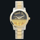 Ruhestand Makeup Künstler schwarzes Gold Vielen Da Armbanduhr<br><div class="desc">Elegant,  klassisch,  glamourös und feminin. Ein Geschenk für einen pensionierten Makeup-Künstler. Ein Imitat mit goldfarbenem Bogen und Band,  ein bisschen Bling und Luxus. Schwarzer Hintergrund. Mit dem Text: Vielen Dank,  Vorlagen für einen Namen und Beruf,  Beruf.</div>