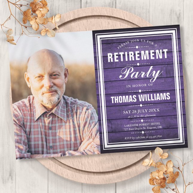 Ruhestand Party Rustikales Lila Stallholz Foto Einladung (Retirement Party Rustic Purple Barn Wood Photo Invitation)