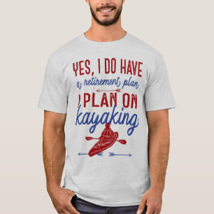 Ruhestand von Funny Kayaking Rot und Blau T-Shirt