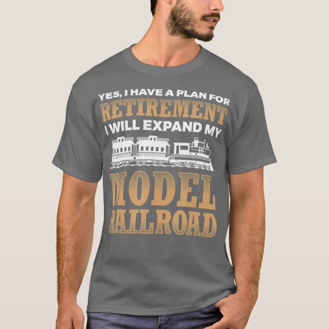 Ruhestandsplan Modell Eisenbahnzuglokomotive T-Shirt (Vorderseite)