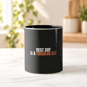 Ruhetag ist ein Trainingstag   Schwarzer Fitness-B Zweifarbige Tasse