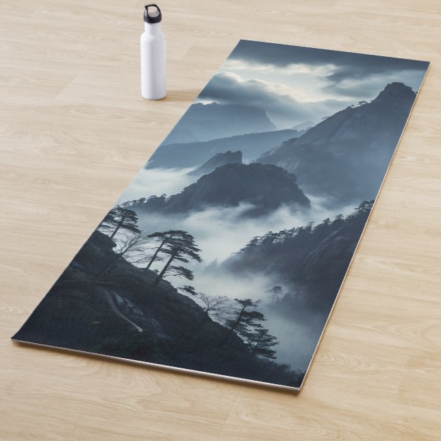 Ruhige Nebelberge Yoga Mat  Yogamatte (Beispiel)