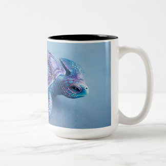 Ruhige Ozean-Schildkröten-Kunst – Blaue und violet Zweifarbige Tasse
