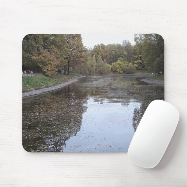 Ruhiger Herbstsee – Skandinavische Edition Mousepad (Mit Mouse)