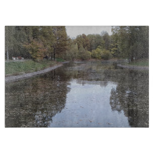 Ruhiger Herbstsee – Skandinavische Edition Schneidebrett