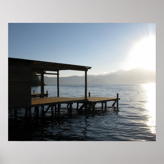 Ruhiger Pier bei Sonnenuntergang Poster (Vorne)