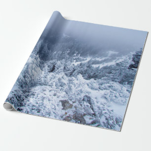 Ruhiger Wintertag auf der Bergspitze Geschenkpapier