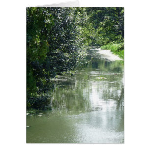 Ruhiges Fluss-Fließen