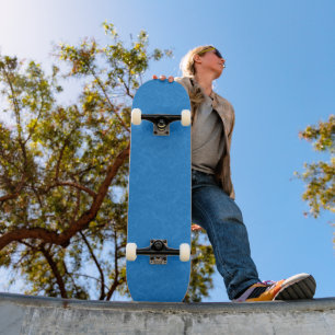 ruhiges und friedliches blaues Hintergrundmuster m Skateboard