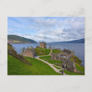Ruinen des Urquhart Castle entlang von Loch Ness,  Postkarte