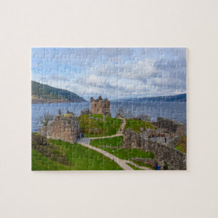 Ruinen des Urquhart Castle entlang von Loch Ness,  Puzzle