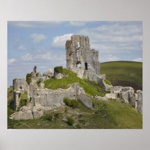 Ruinen von Corfe Castle, in der Nähe von Wareham, Poster