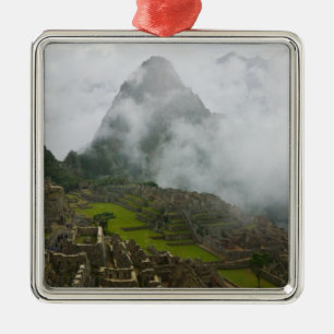 Ruinen von Machu Picchu mit Anden Silbernes Ornament