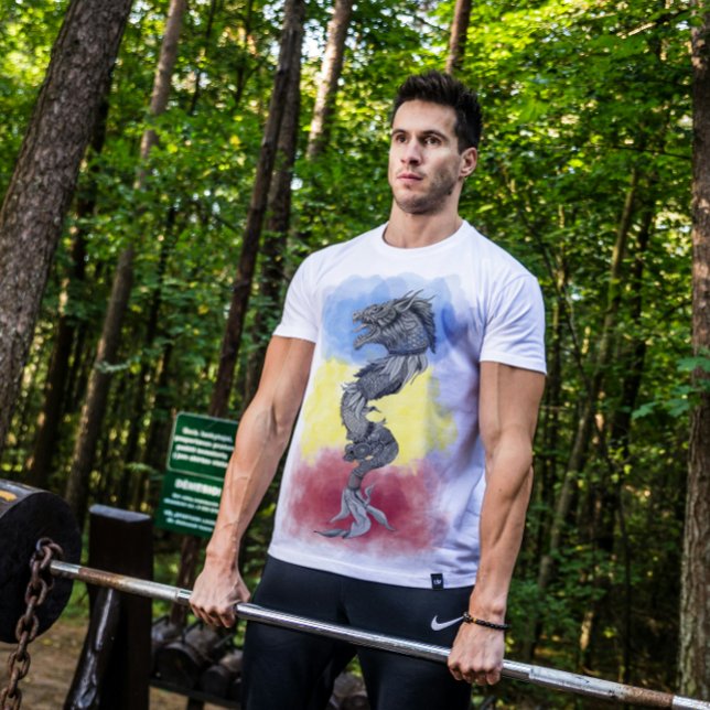 Rumänische Nationalflagge und alter Dakischer Wolf T-Shirt (Von Creator hochgeladen)