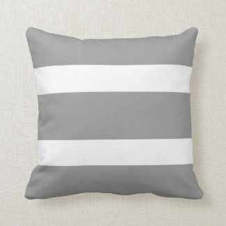 Rumpf mit glattem grauem und weißem, fett gestrich kissen