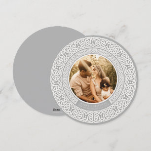 Rund Grau + Off White Celtic Holiday Foto Card Feiertagskarte