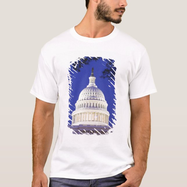 Rundbau von US-Hauptstadt nachts, Washington T-Shirt (Vorderseite)
