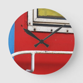 Runde (mittlere) Uhr