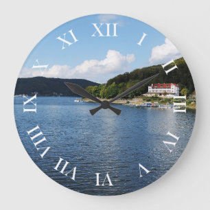 Runde Wanduhr römische Ziffern Edersee Nordhessen