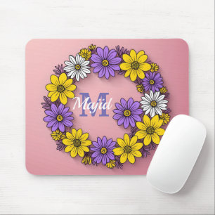Runder Ring von Blume auf rosa/Monogramm Mousepad