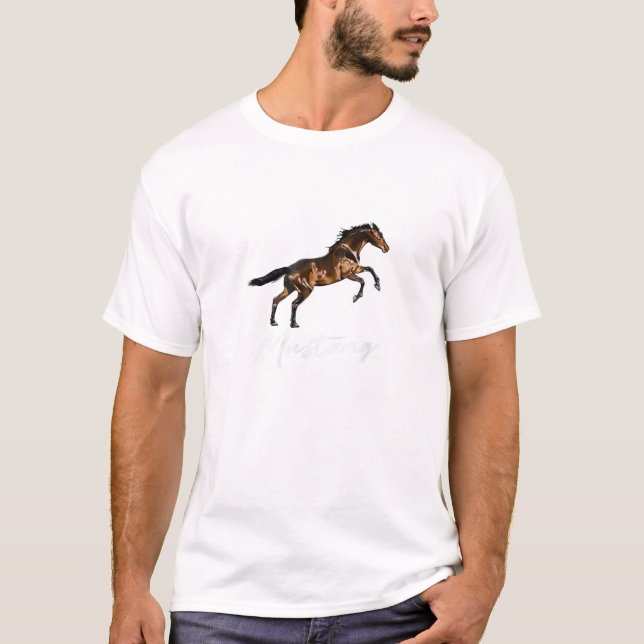 Running Wild Mustang Horse Rasse Reittier Lover T-Shirt (Vorderseite)