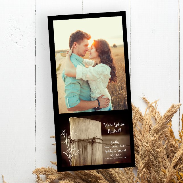 Rural Fence Post Country Wedding Save the Date (Von Creator hochgeladen)