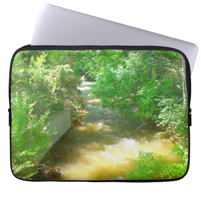 Rushing River Laptop Sleeve (Vorderseite)