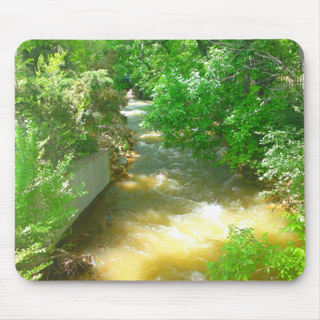 Rushing River under Trees Mousepad (Vorne)