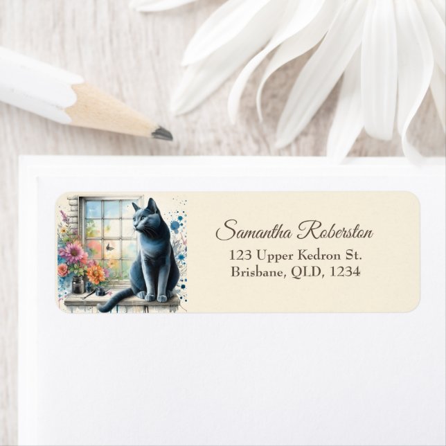 Russisch-graue Katze auf Window Summer Blume (Insitu)