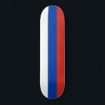 Russische Flagge (Russland) Skateboard<br><div class="desc">Dieses Design zeichnet sich durch die Nationalflagge Russlands (auch als Russische Föderation bekannt) aus, eines transkontinentalen Landes zwischen Osteuropa und Nordasien. Russland ist das größte Land der Welt und das bevölkerungsreichste Land Europas. Russland besteht aus mehr als einem Achtel der bewohnten Landfläche der Erde. Die russische Hauptstadt Moskau ist die...</div>
