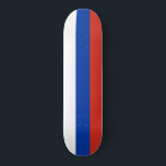 Russische Flagge (Russland) Skateboard<br><div class="desc">Dieses Design zeichnet sich durch die Nationalflagge Russlands (auch als Russische Föderation bekannt) aus, eines transkontinentalen Landes zwischen Osteuropa und Nordasien. Russland ist das größte Land der Welt und das bevölkerungsreichste Land Europas. Russland besteht aus mehr als einem Achtel der bewohnten Landfläche der Erde. Die russische Hauptstadt Moskau ist die...</div>