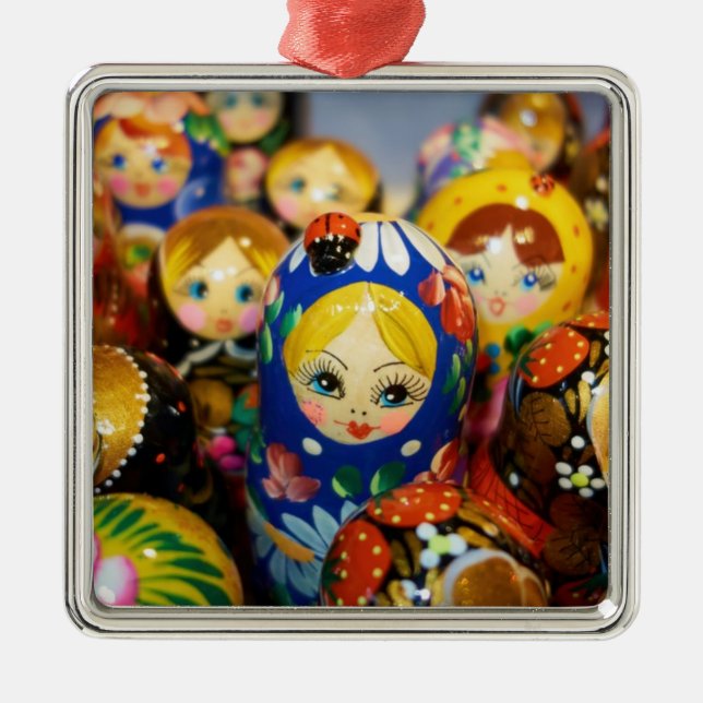 Russische Nesting Dolls Ornament Aus Metall (Vorne)