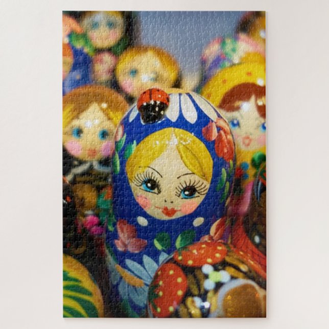 Russische Nesting Dolls Puzzle (Vertikal)