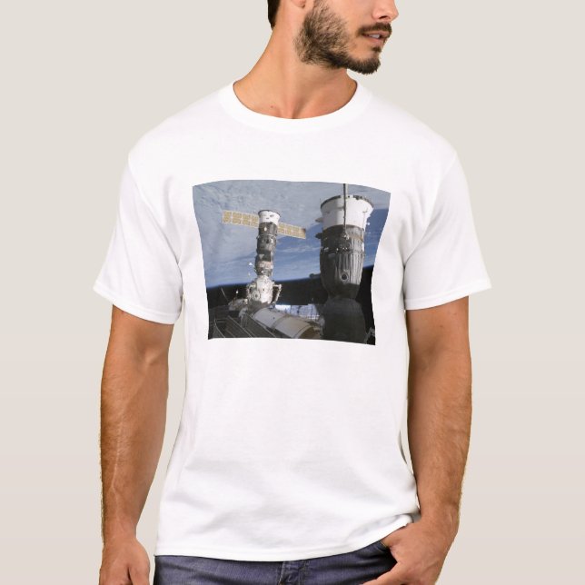 Russische Sojus- und Progress-Raumfahrzeuge T-Shirt (Vorderseite)