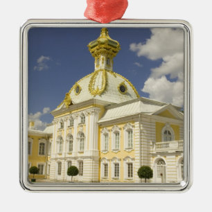 Russland. Petrodvorets. Peterhof-Palast. Peter der Silbernes Ornament