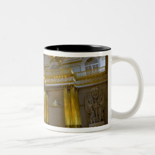 Russland, St. Petersburg, Die Eremitage (auch 4 Zweifarbige Tasse