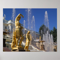 Russland, St. Petersburg, Goldene Statuen in der