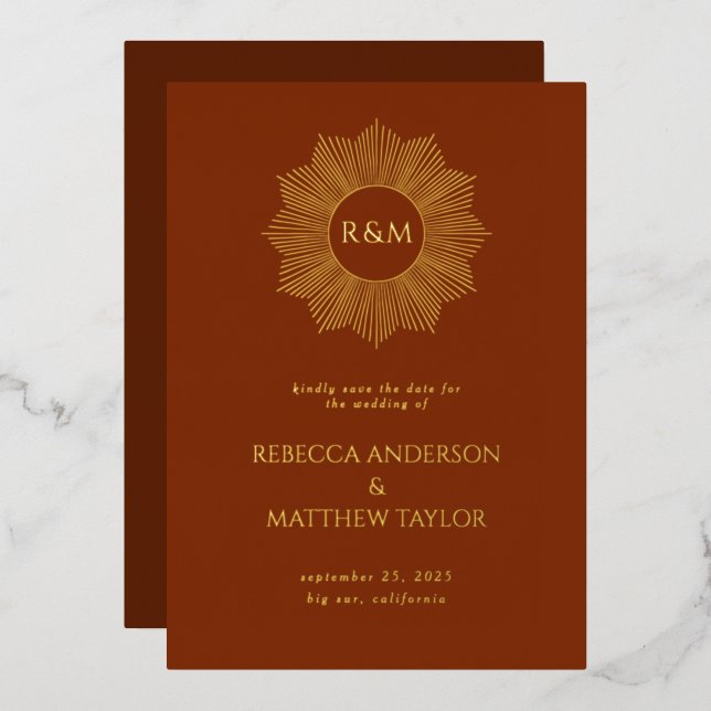 Rust Boho Celestial Sun Monogram Hochzeitstermin  Folieneinladung (Vorderseite/Rückseite)